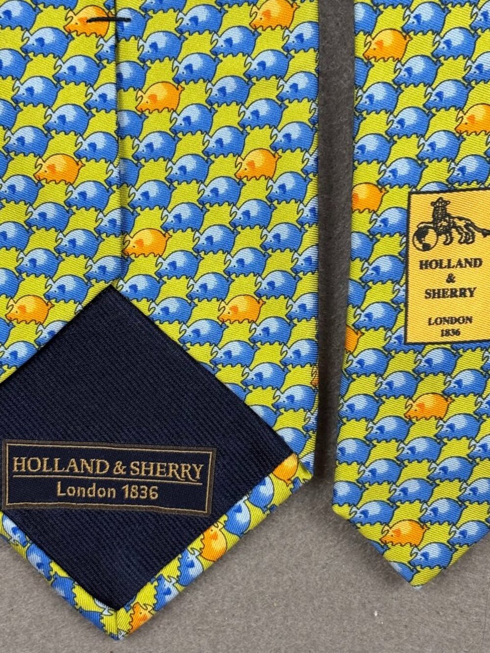 Holland & Sherry Silk Pig Novelty Print Tie Handmade USA - Picture 3 of 7